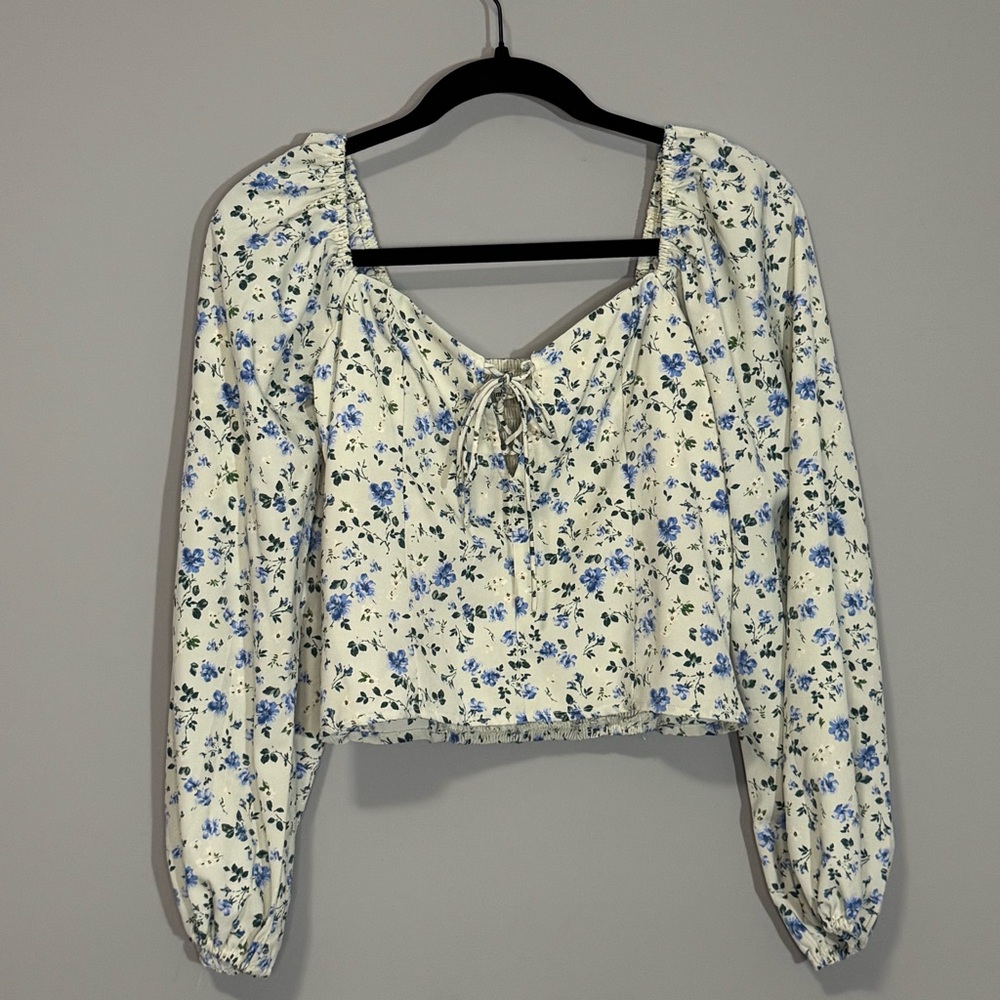 Abercrombie & Fitch Floral‎ Lace Up Puff Sleeve Milkmaid Top Cream Blue Small